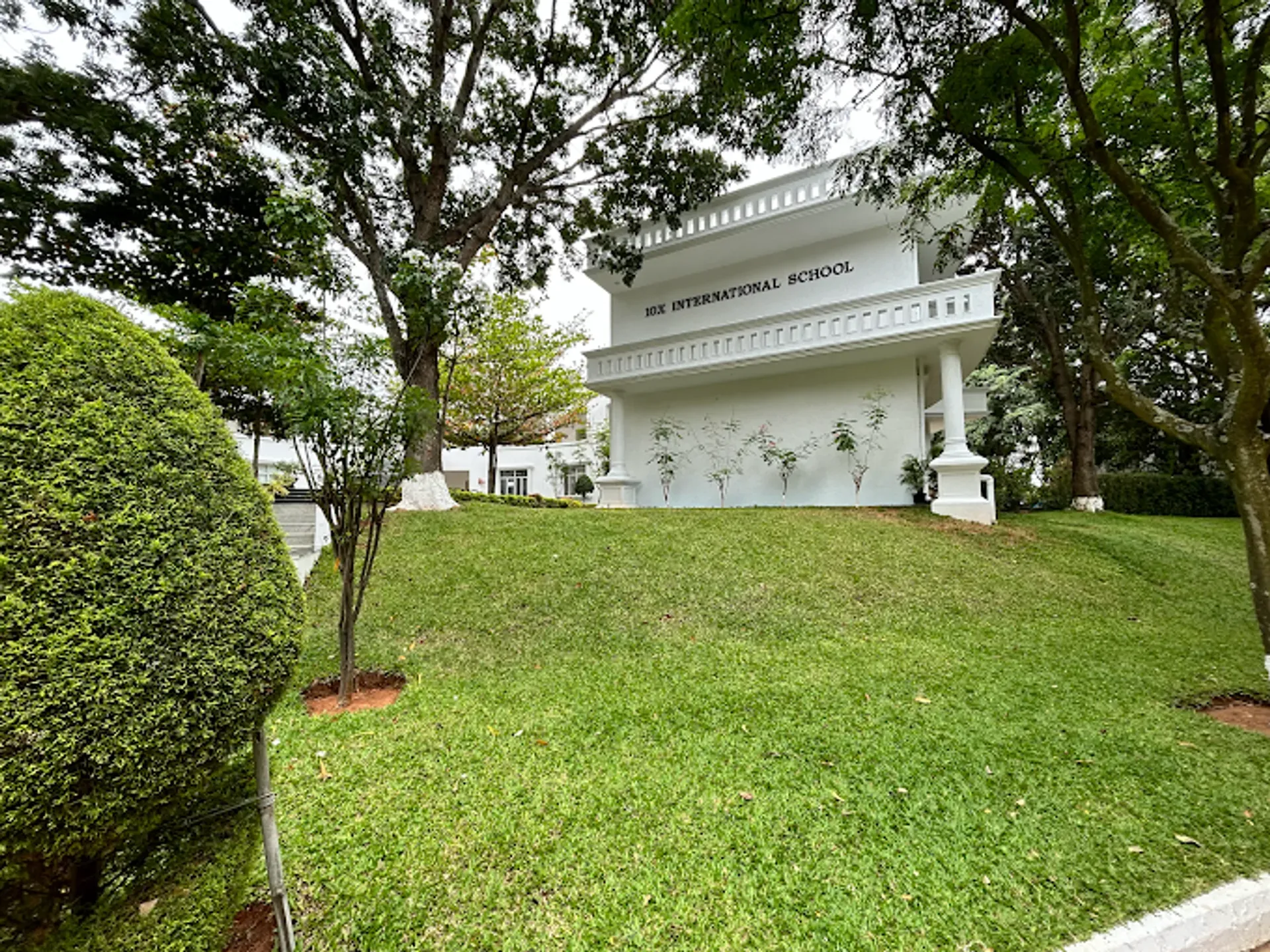 10X International School