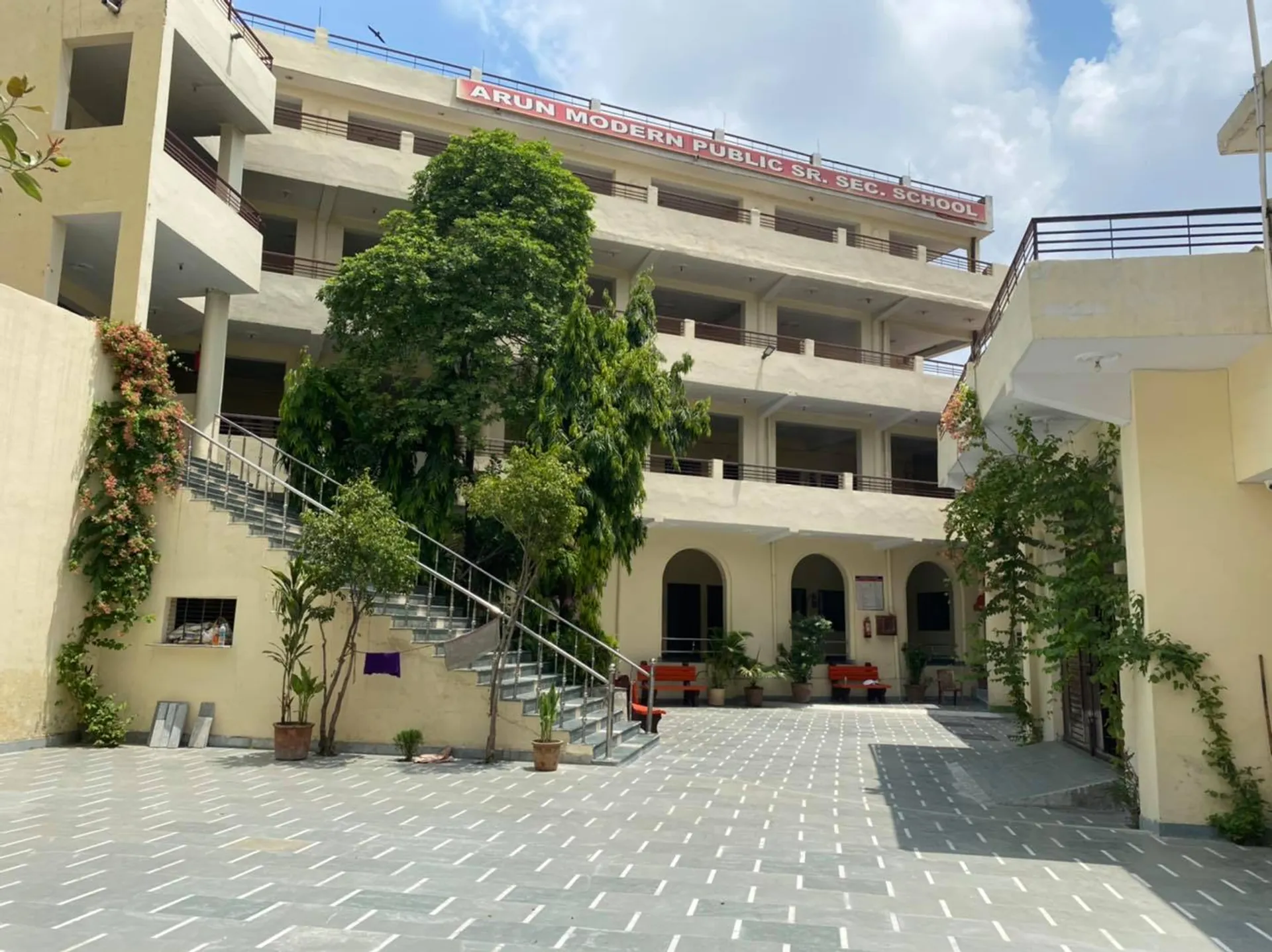 Arun Modern Public Senior Secondary School campus