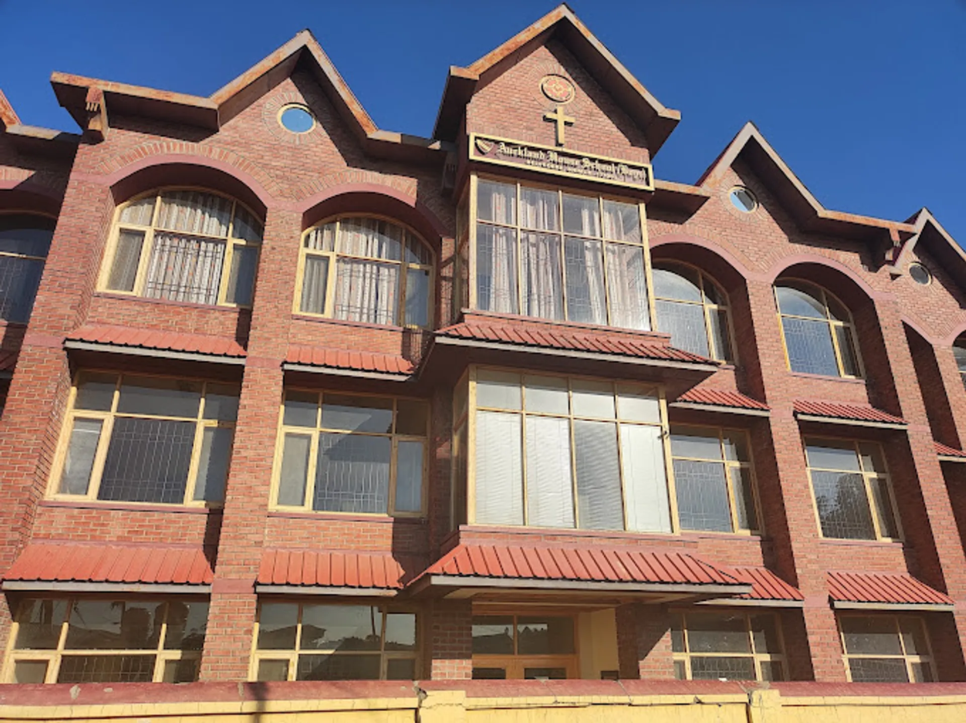 Auckland House School