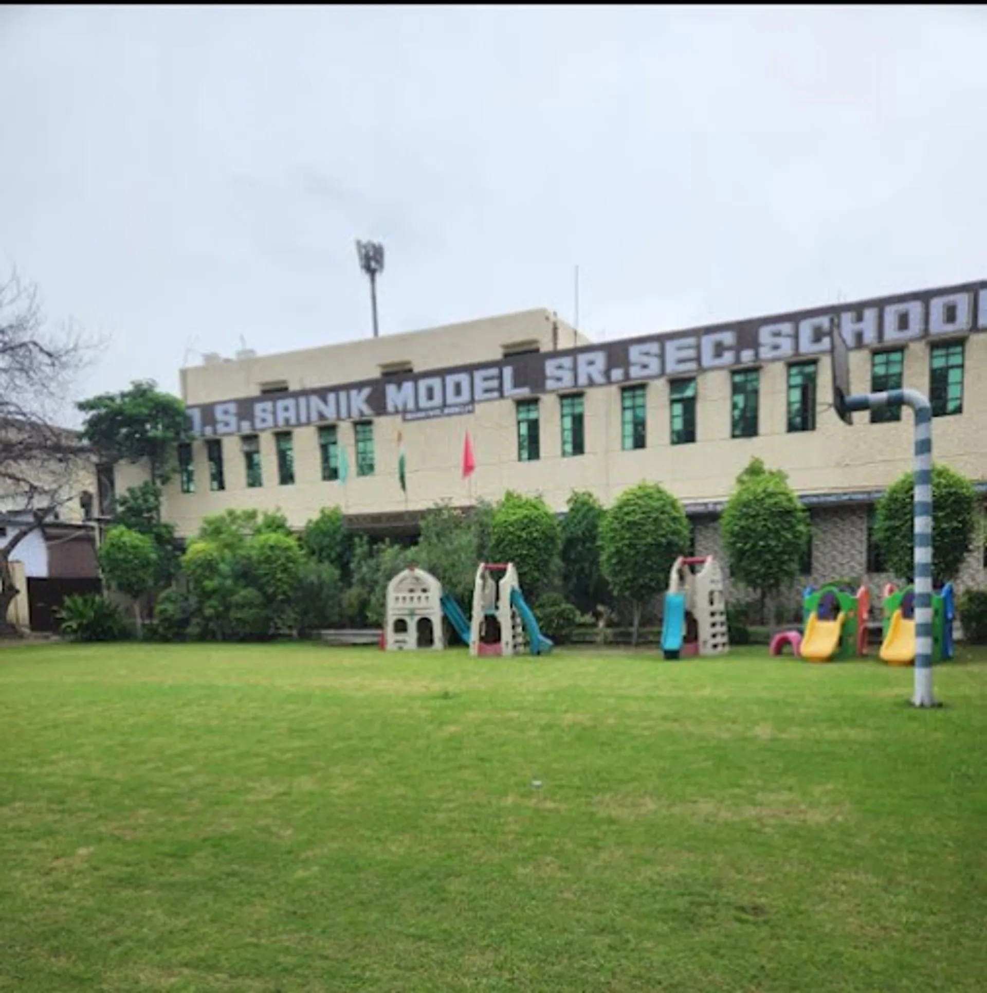 D.S. Sainik Model Senior Secondary School campus