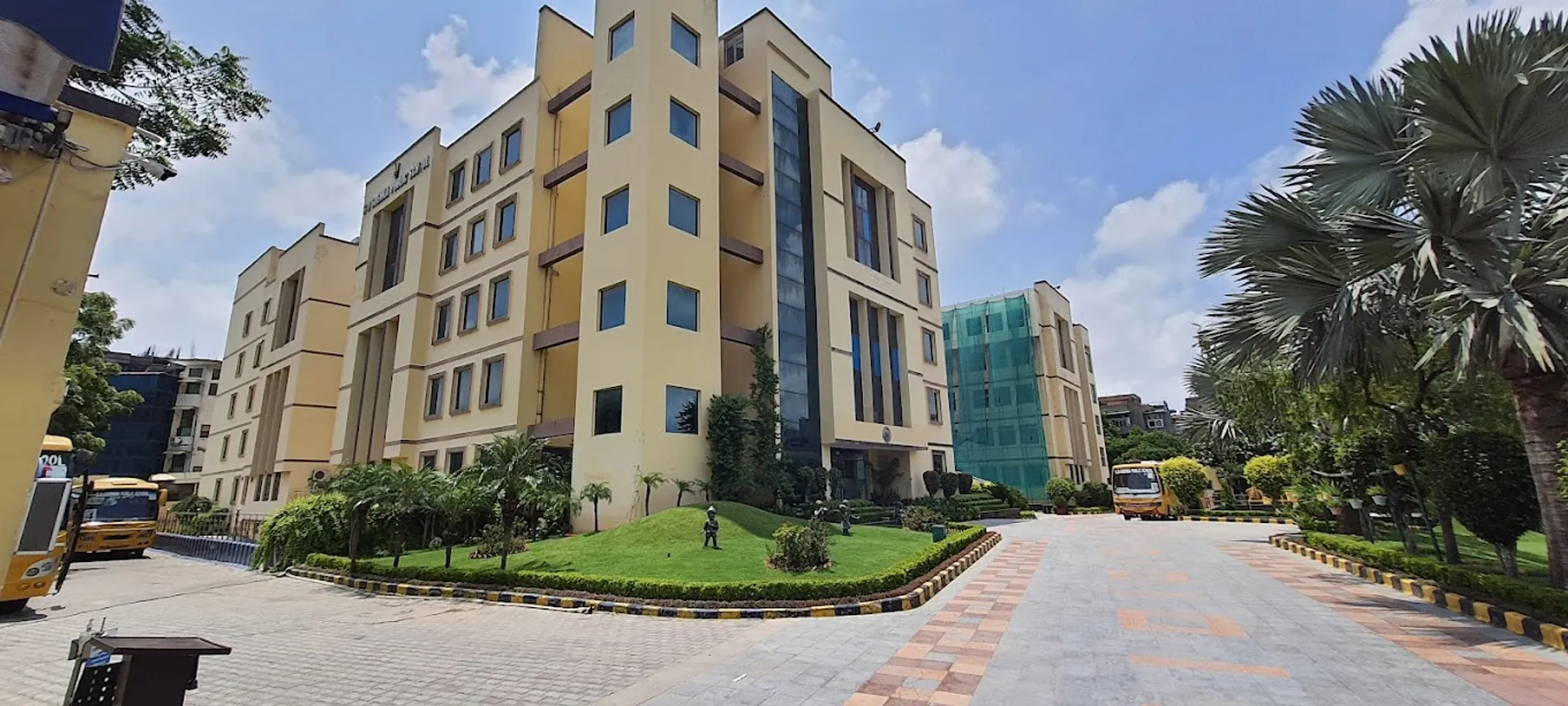 GD Goenka Public School campus