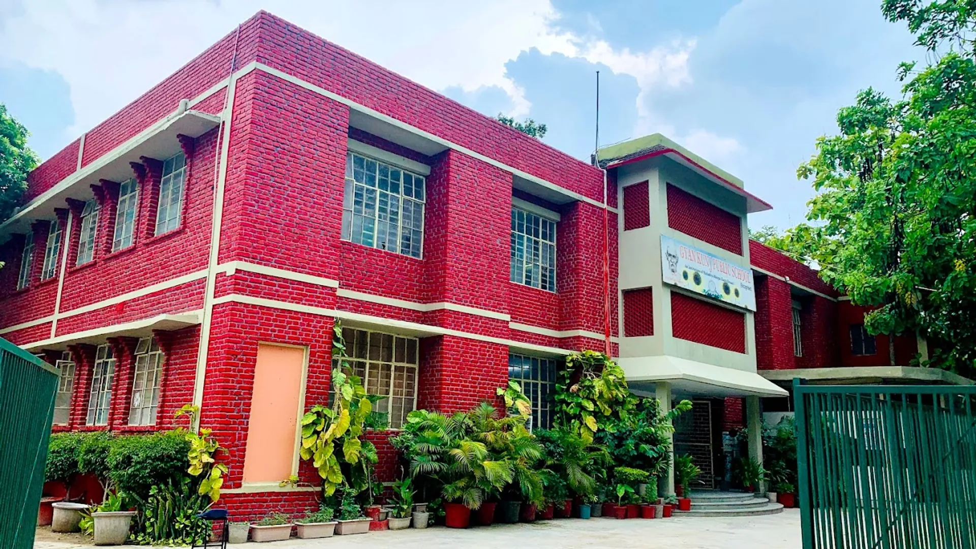 Gyan Kunj Public School campus