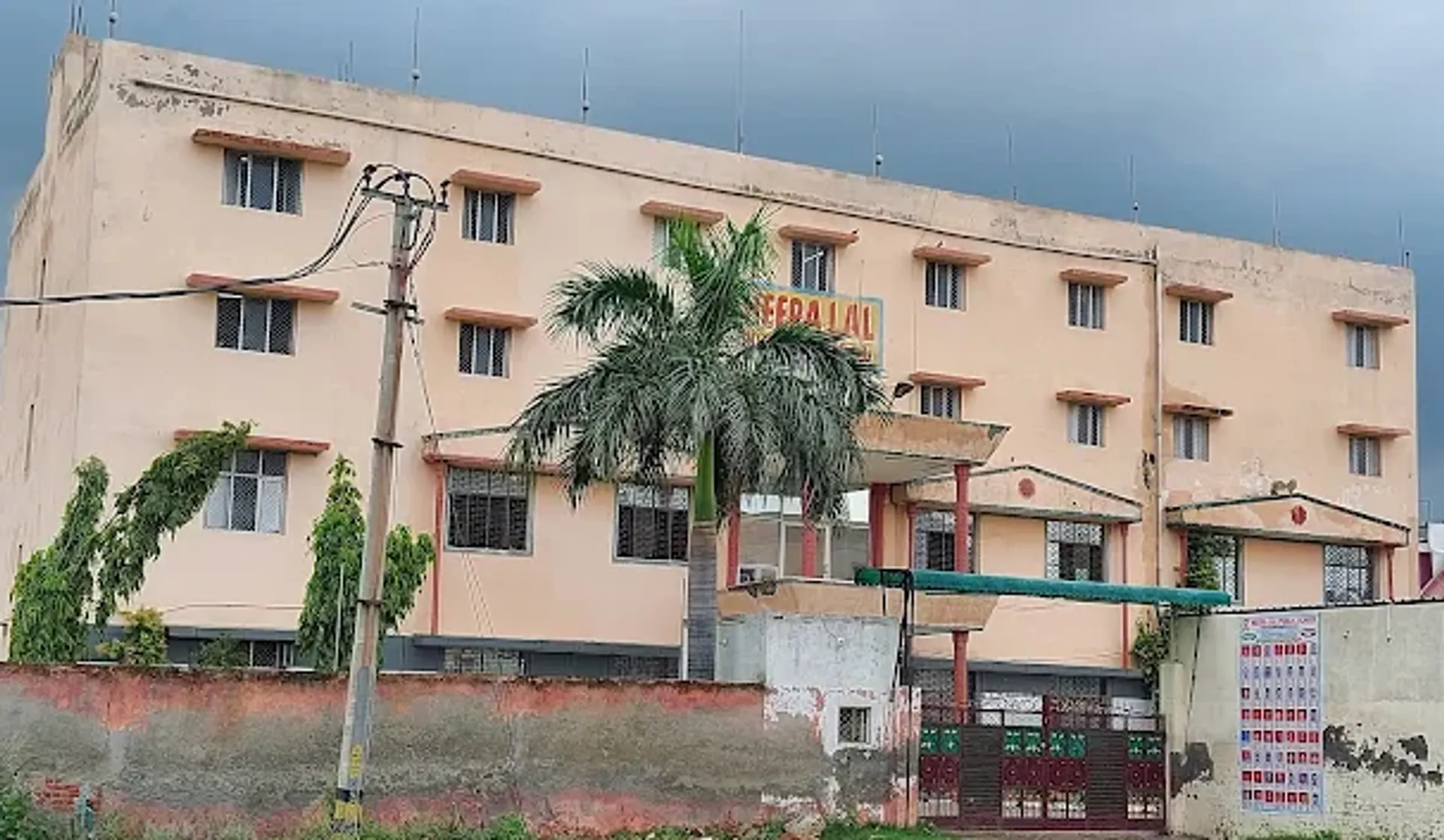 Heera Lal Public School campus