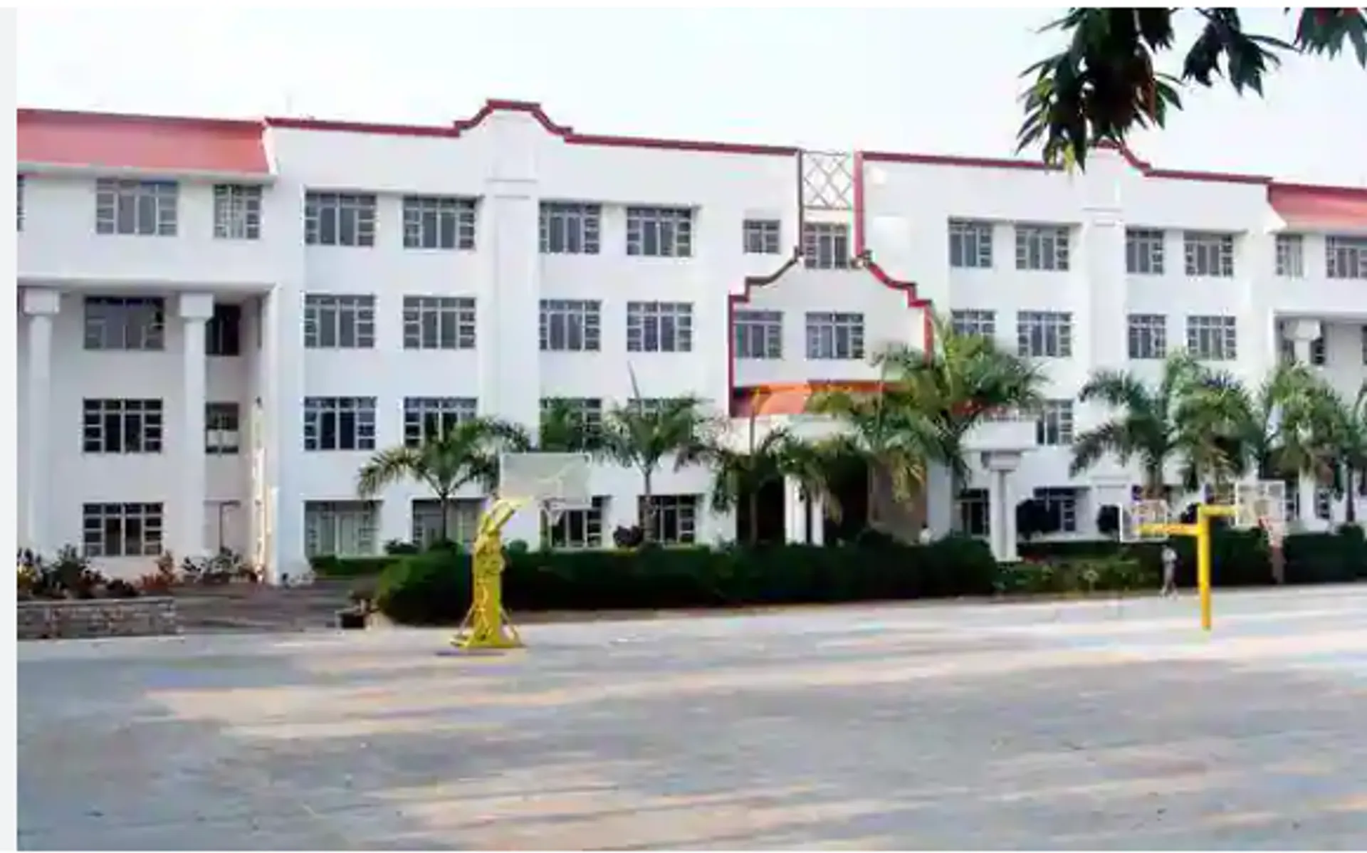 Hill View Public School campus