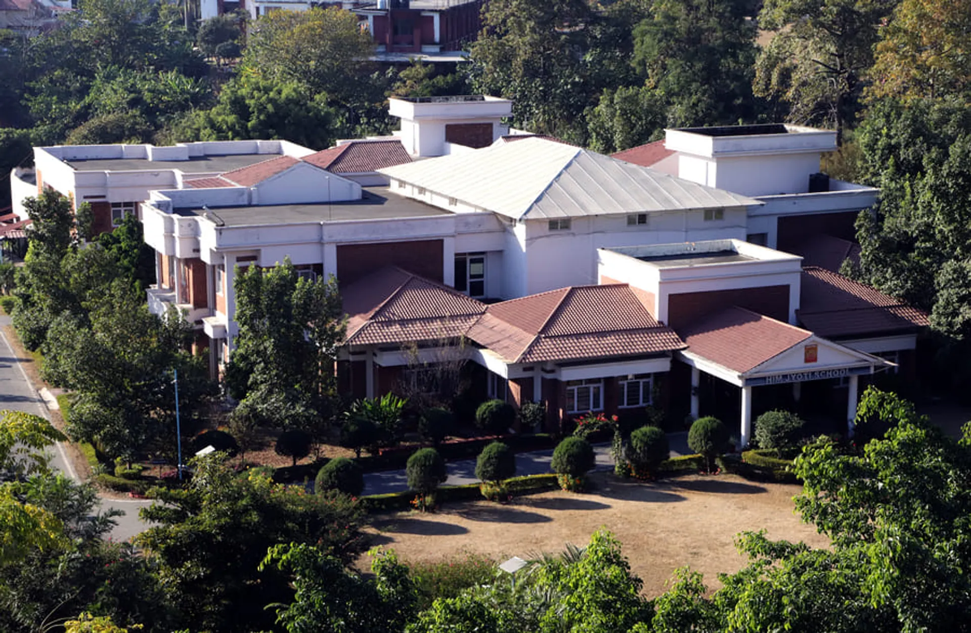Him Jyoti School