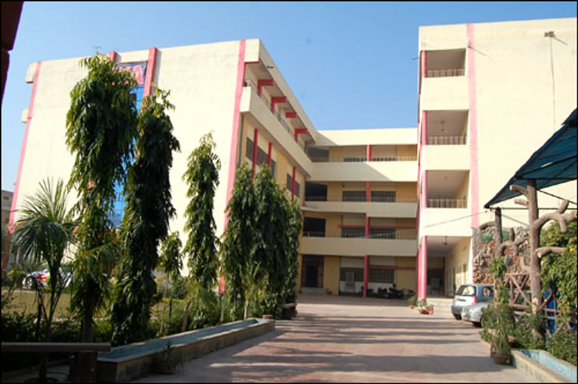 Hindustan International Academy (HIA)