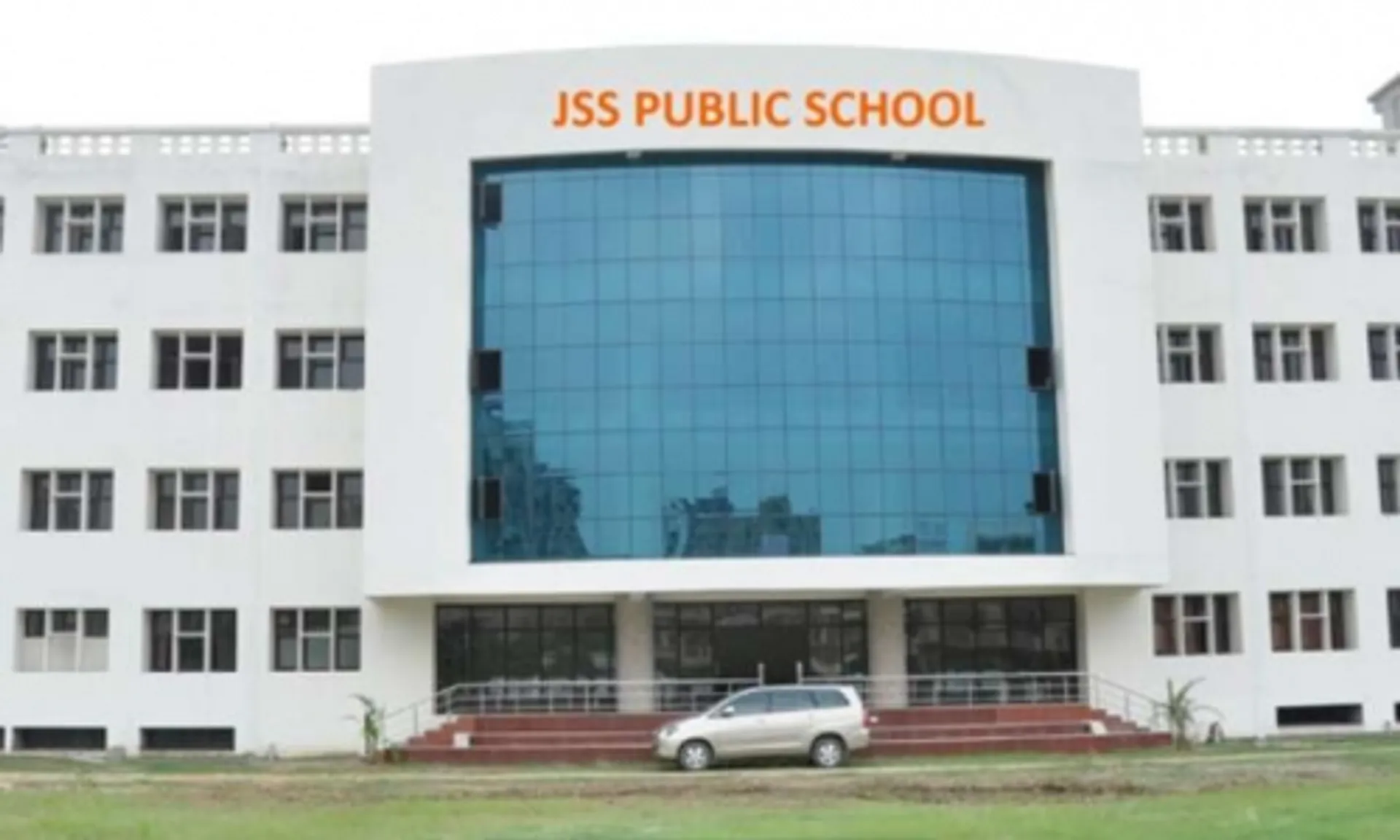 JSS Public School campus