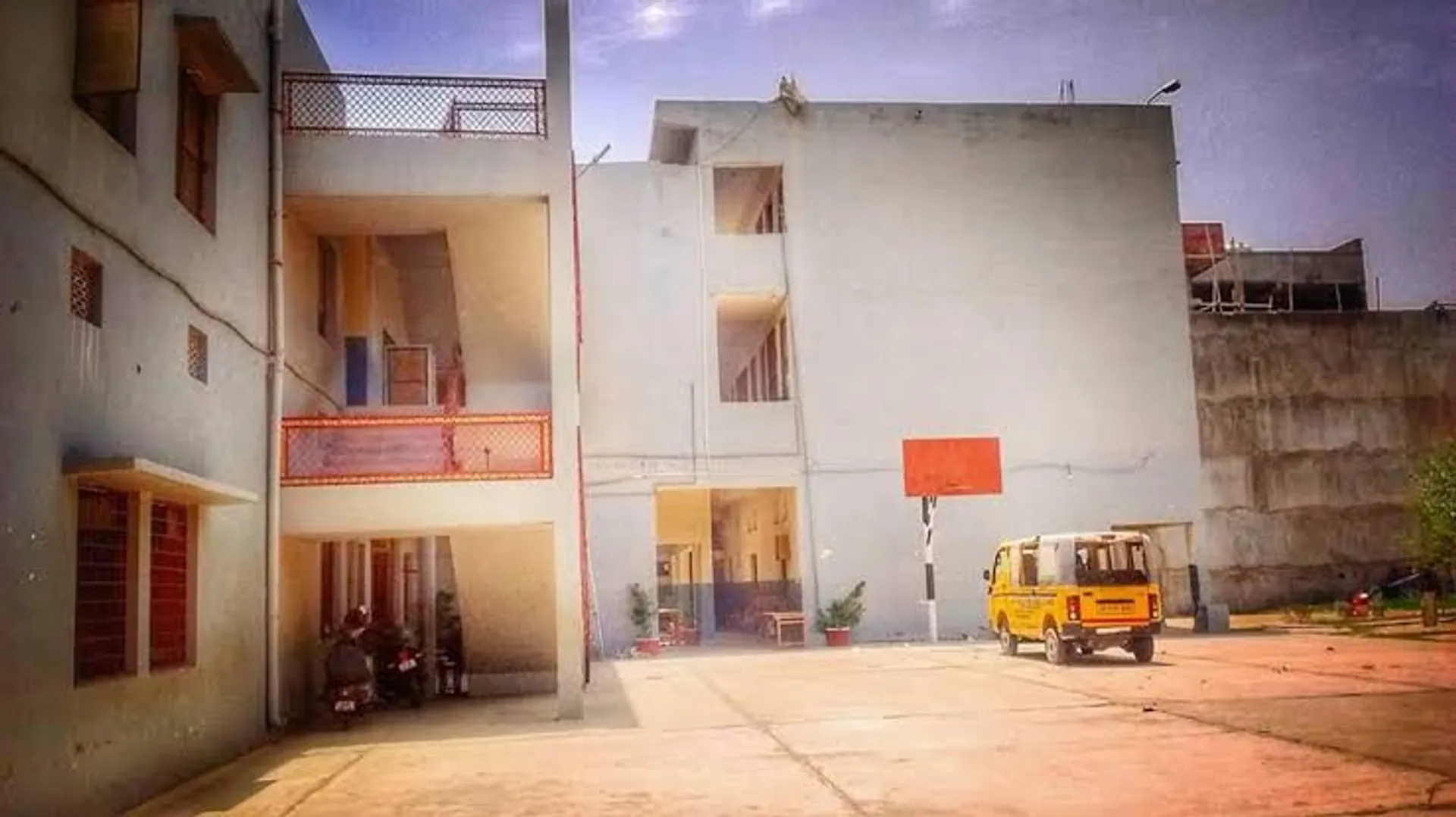 Kusum Goel Dr. Santosh Saraswati Vidya Mandir campus