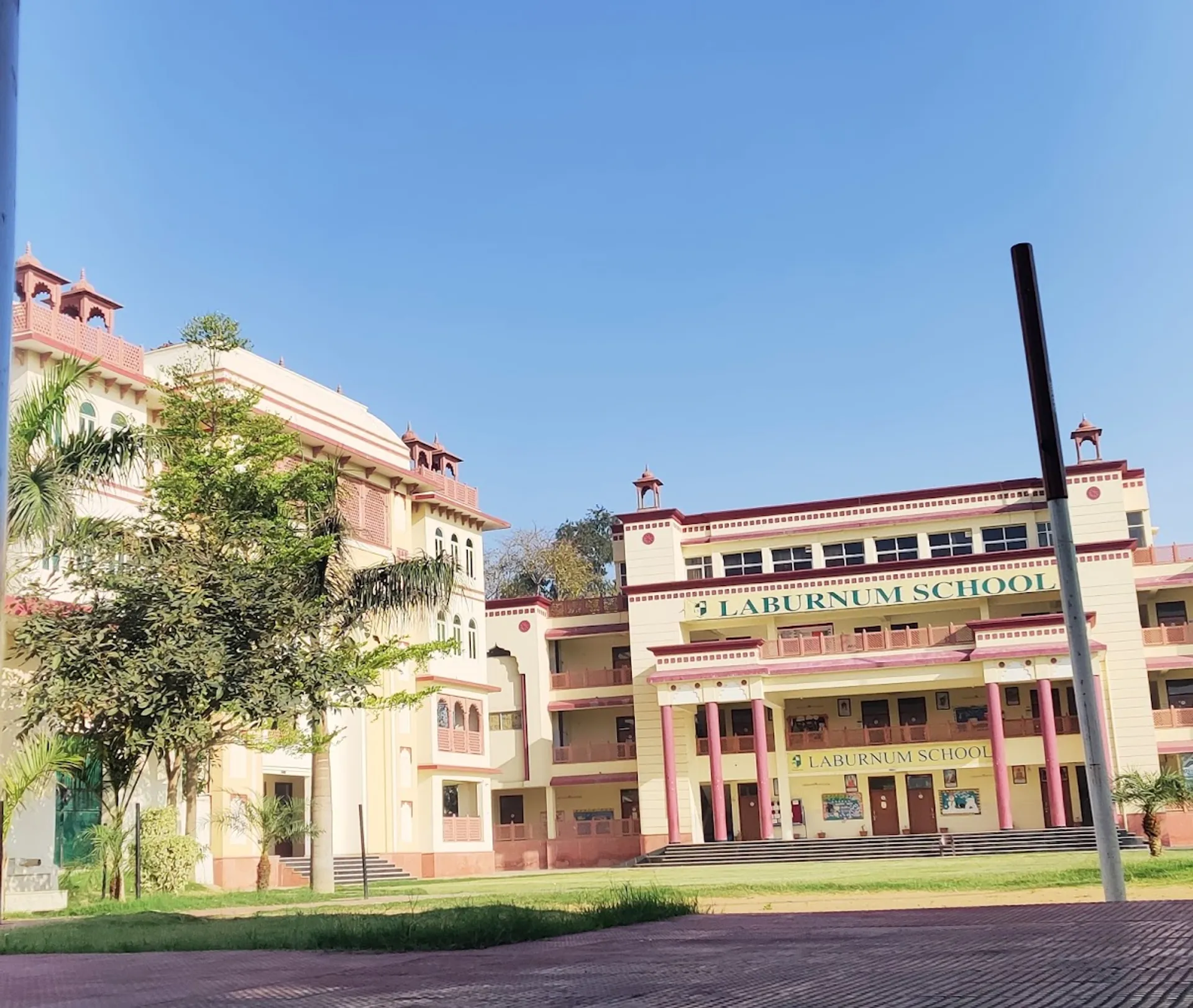 Laburnum Public School campus