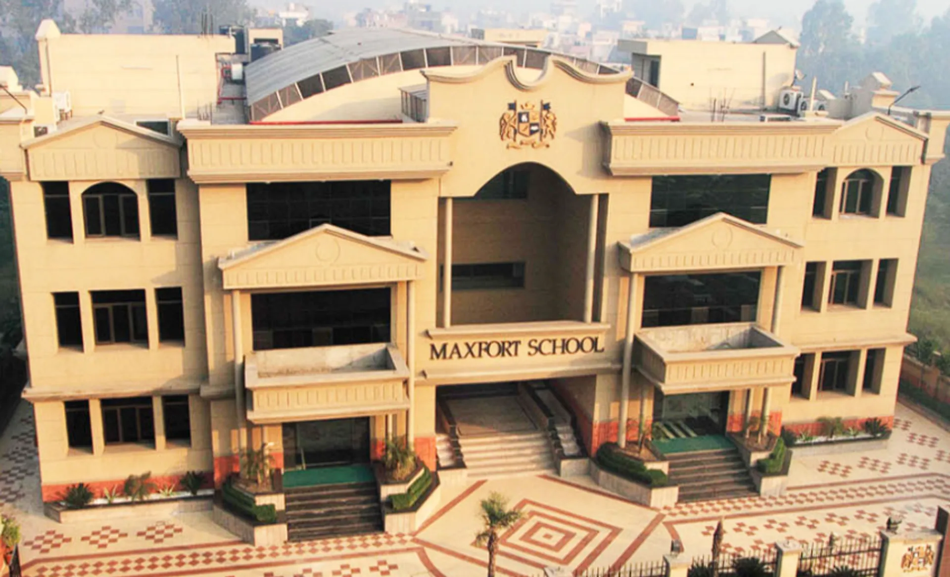 Maxfort School campus