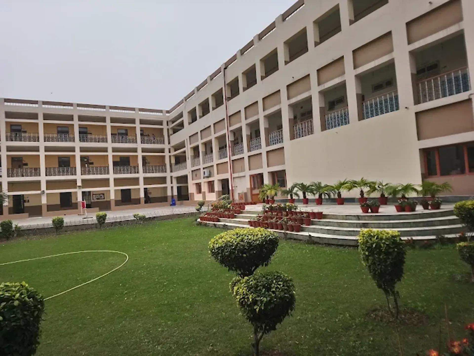 MGN Public School