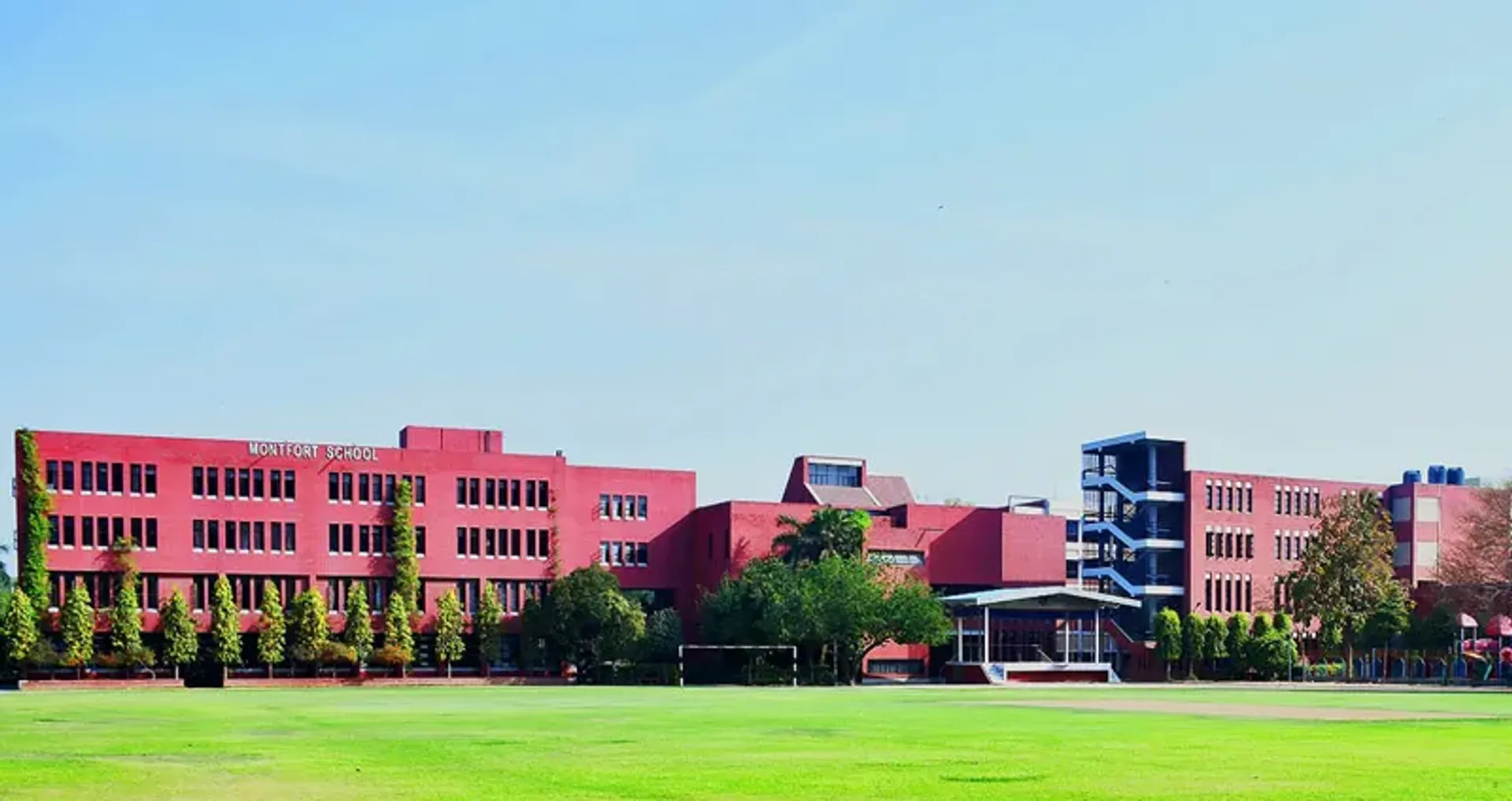 Montfort Public School campus
