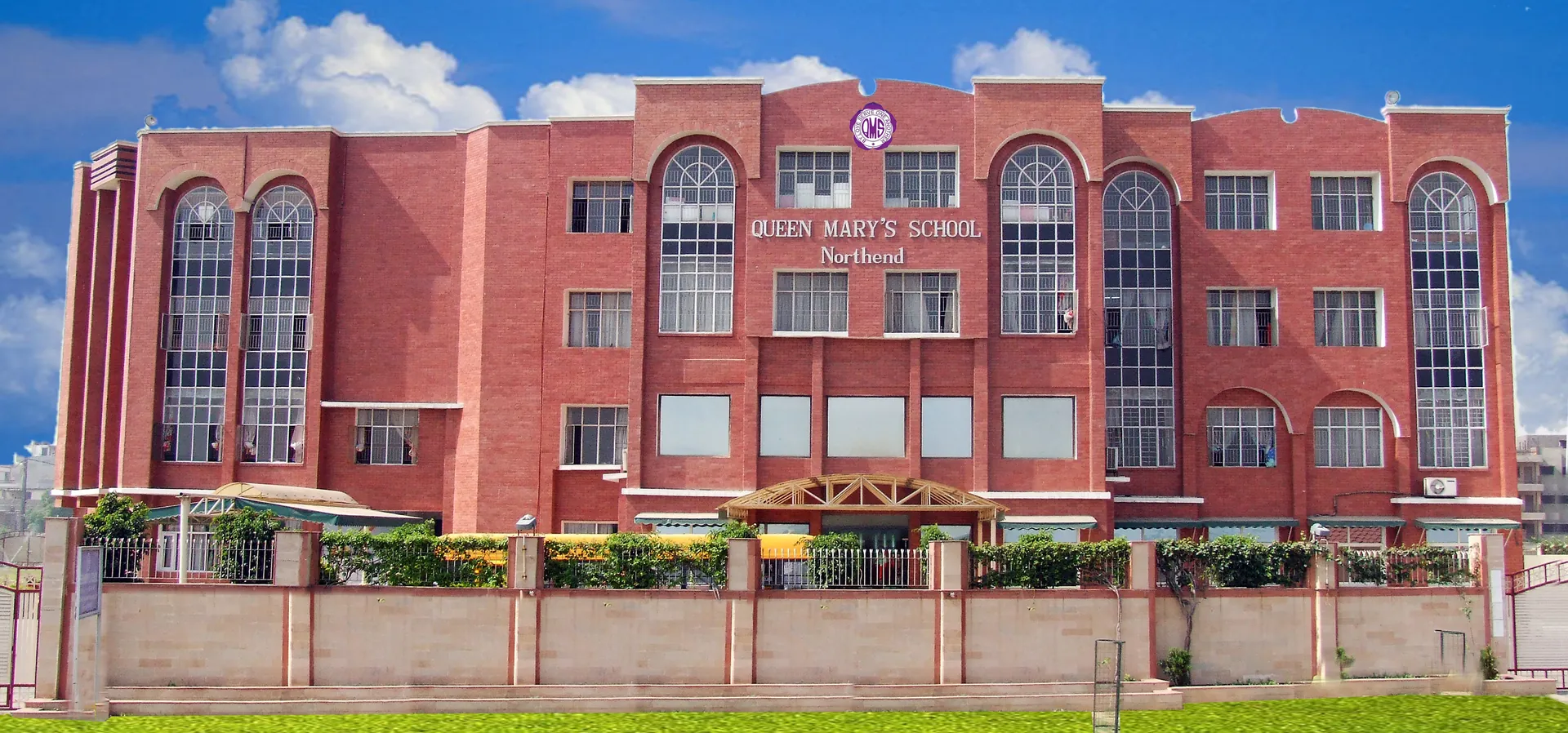 Queen Mary's School campus