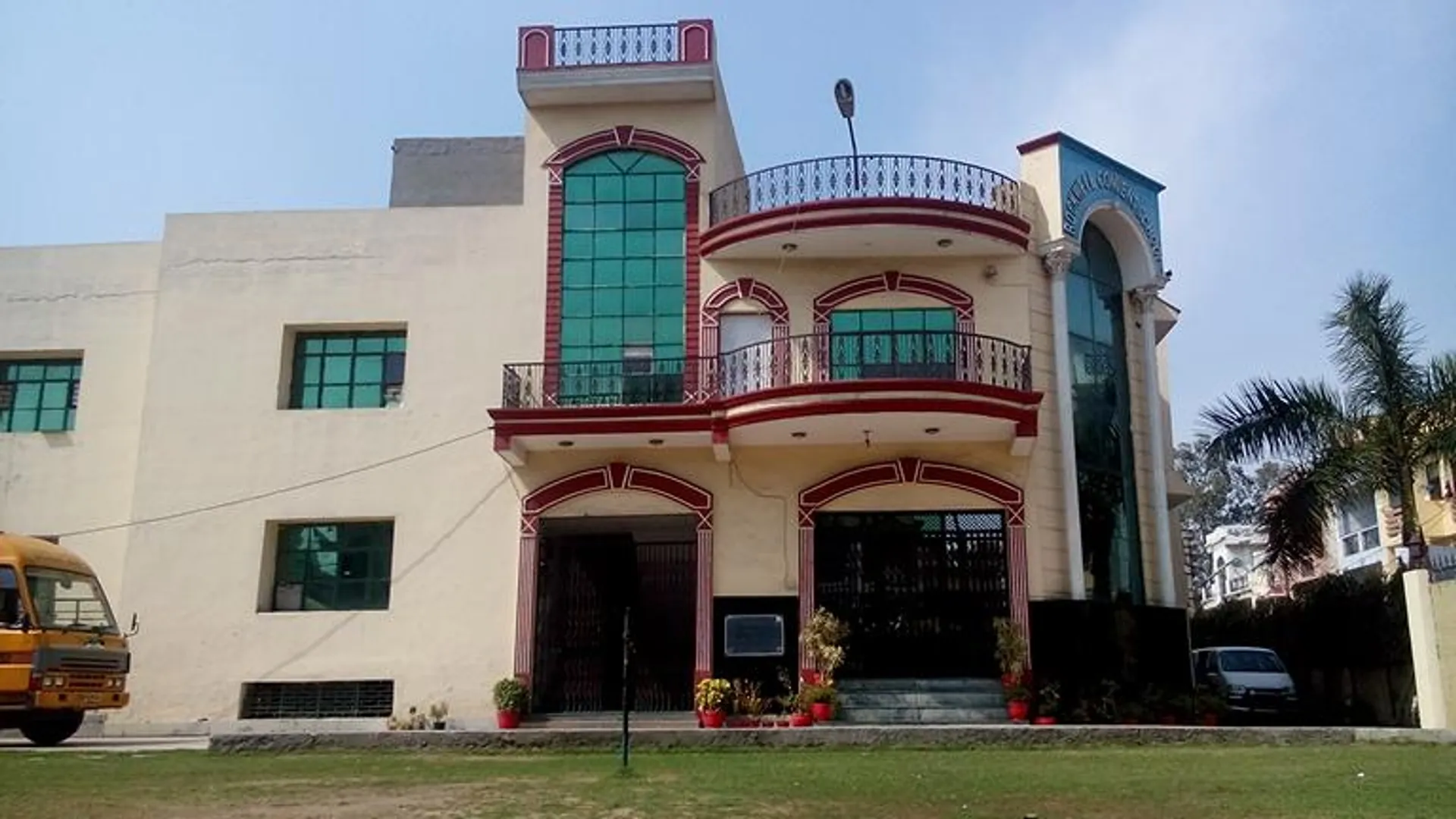 Rockwell Convent School campus