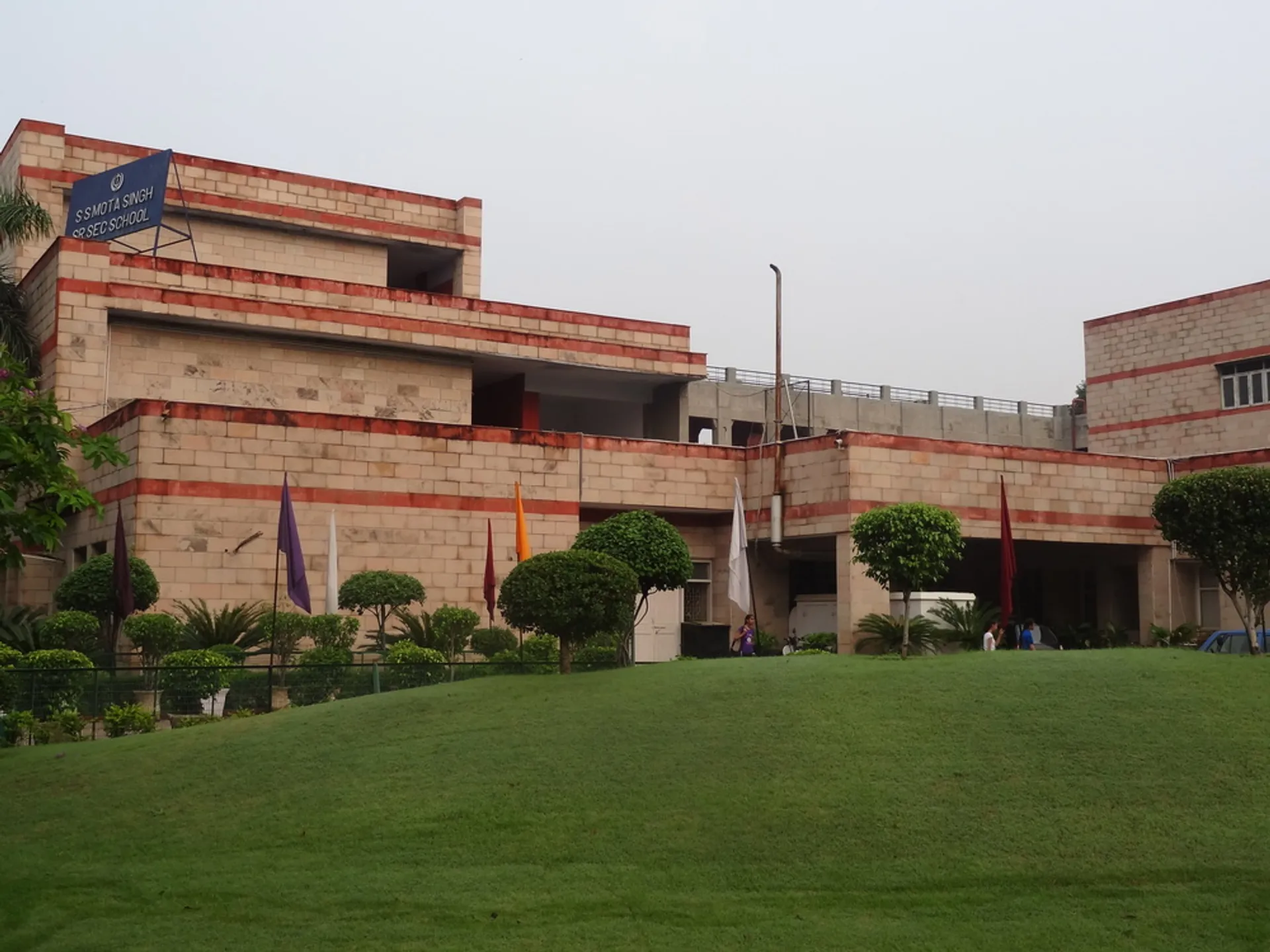 S. S. Mota Singh School campus