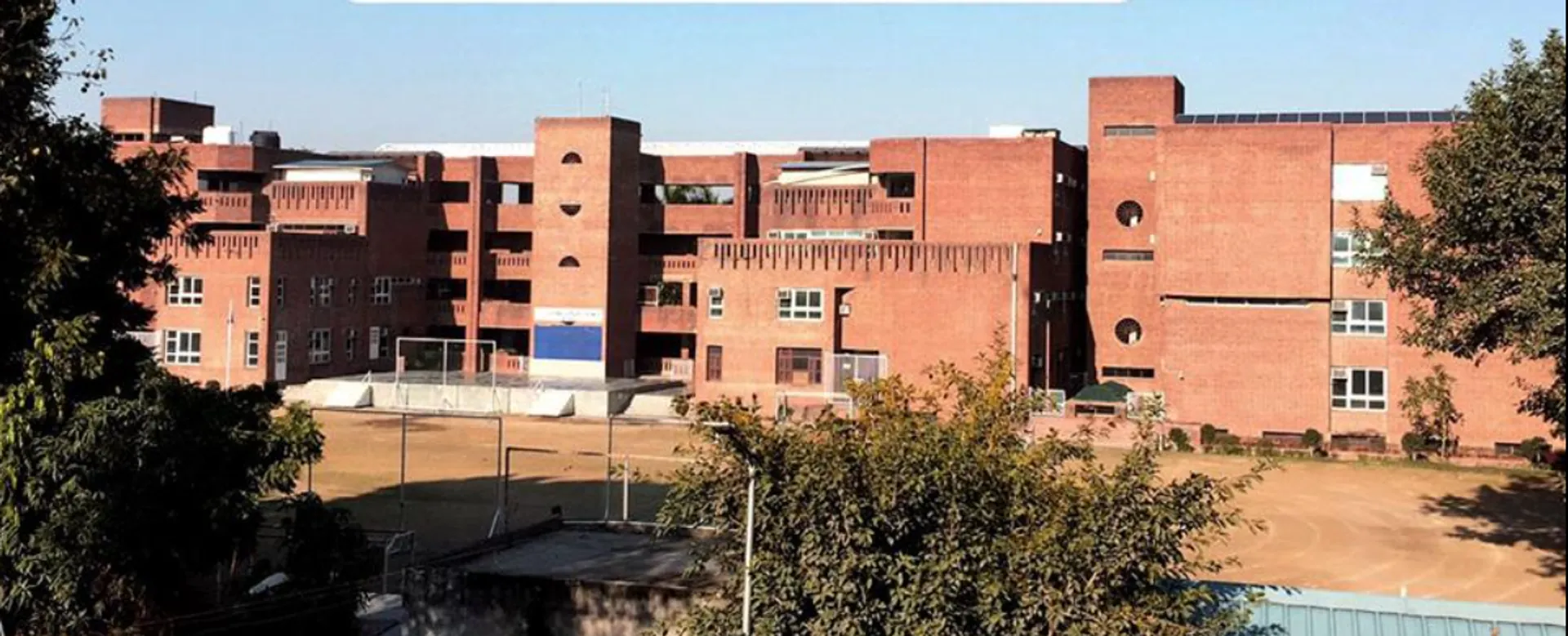 Sachdeva Public School campus