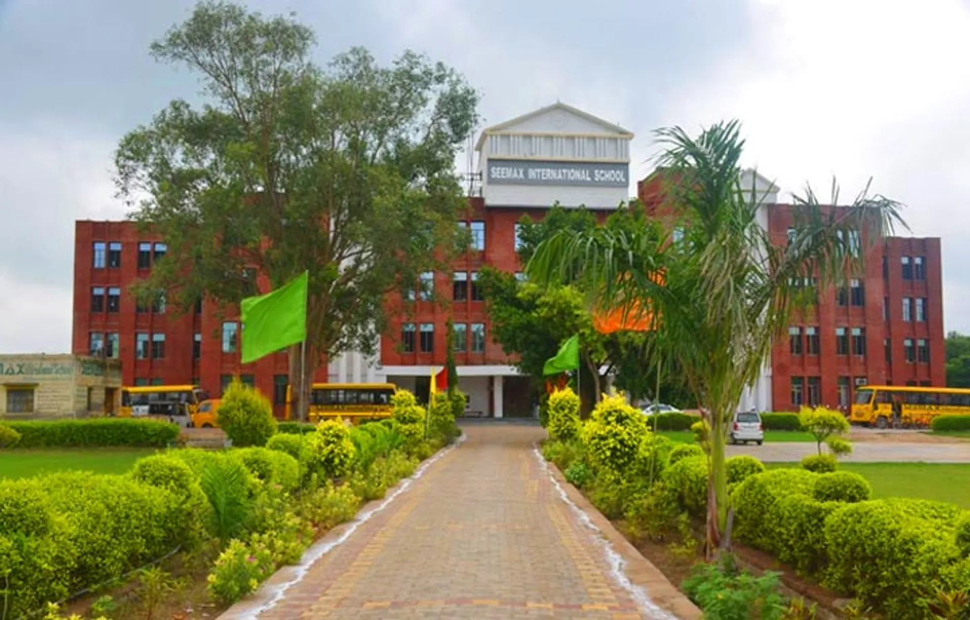 Seemax International School campus