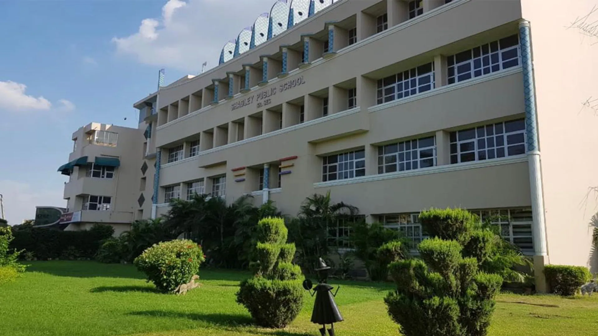Shadley Public School campus