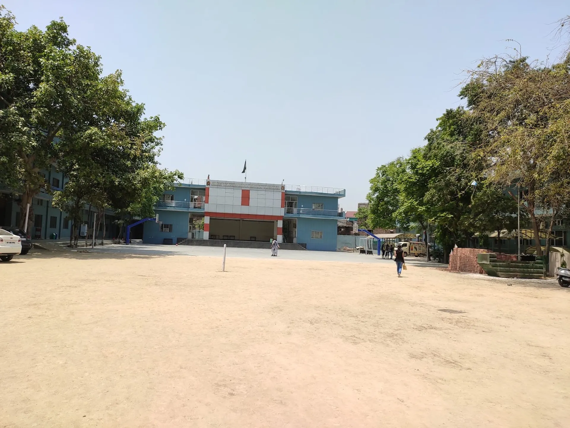 Shree Thakurdwara Balika Vidyalaya campus