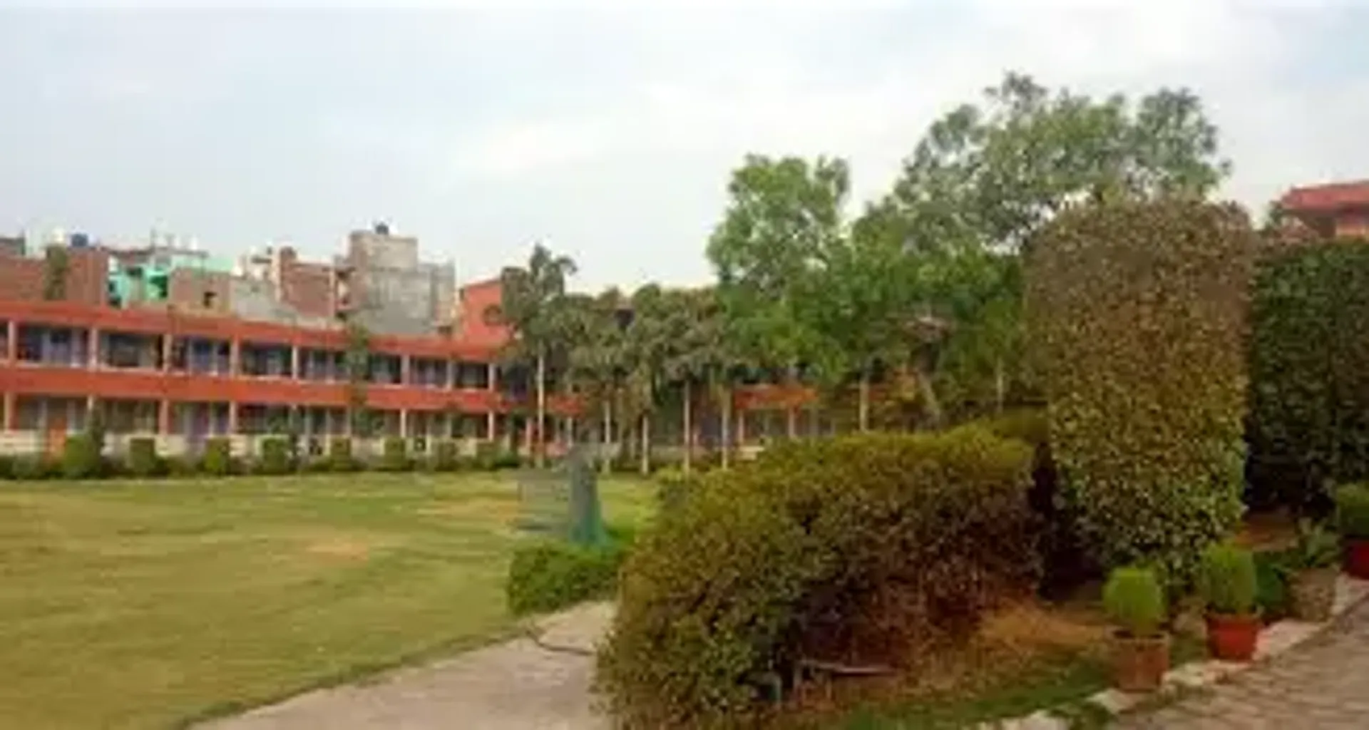 Shri Tula Ram Public School campus