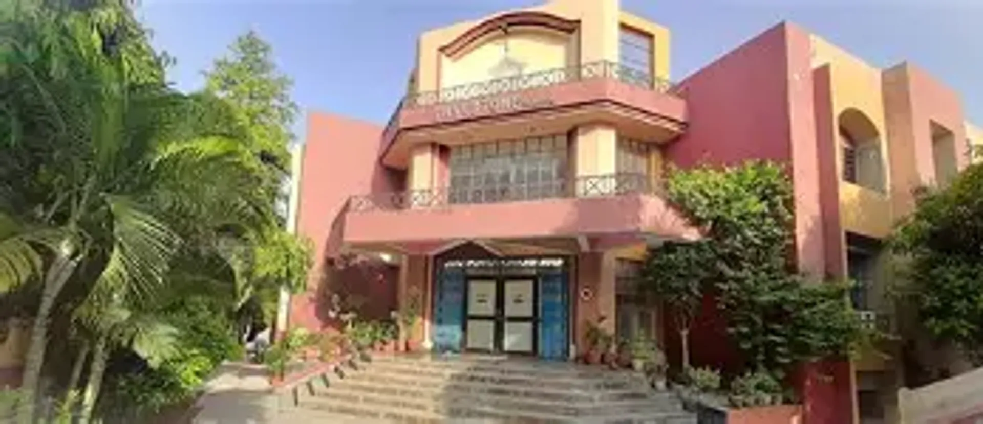 Silvertone School campus