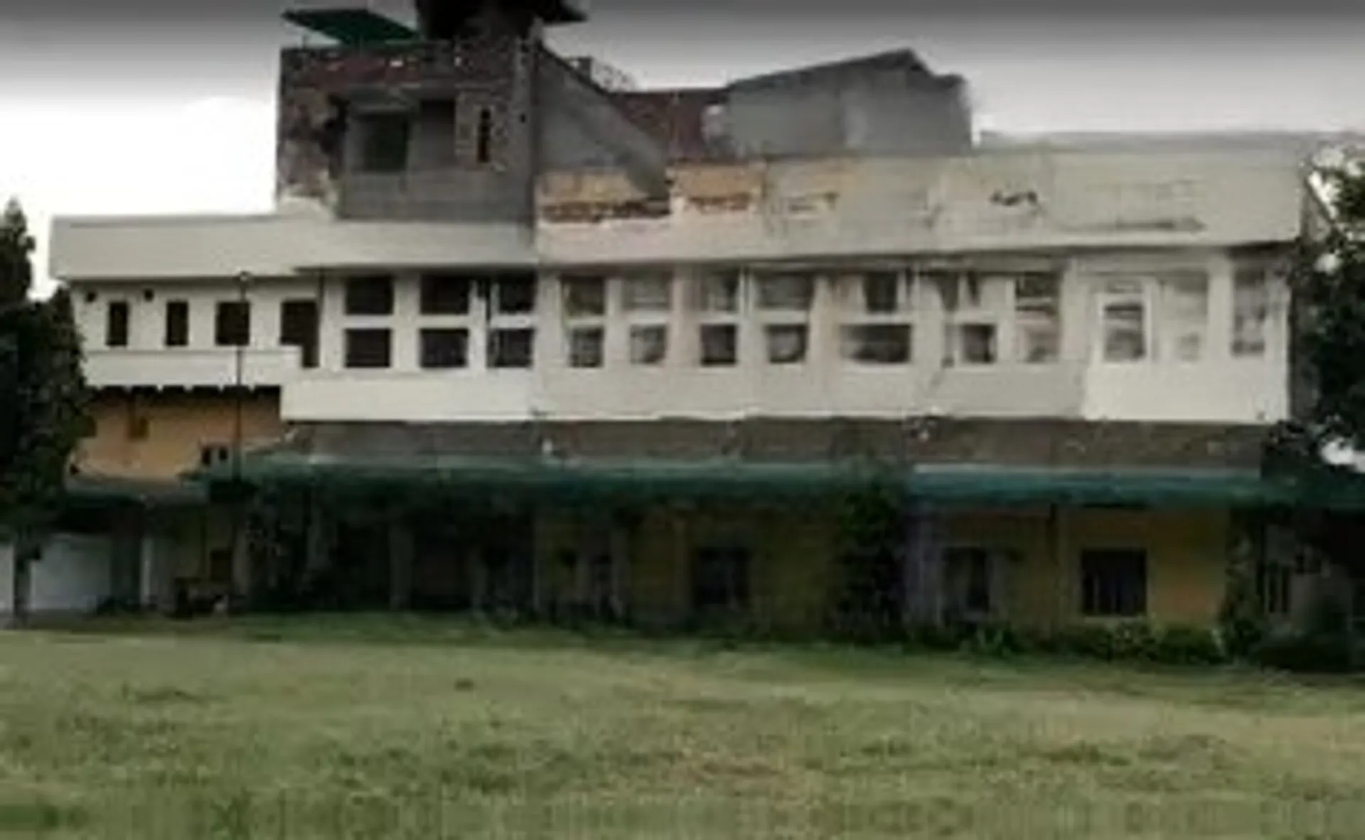 Solanki Public School campus