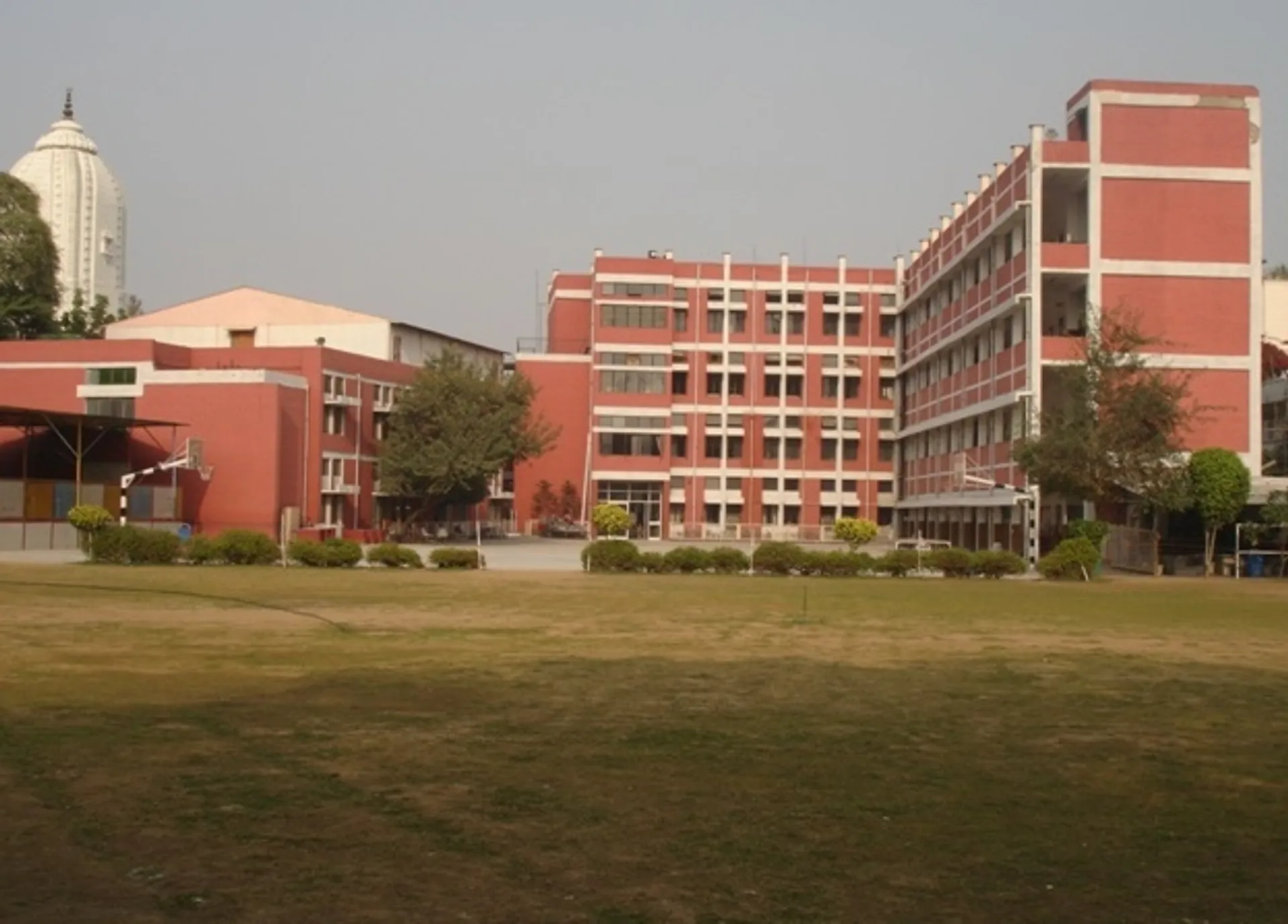St. Paul's School campus