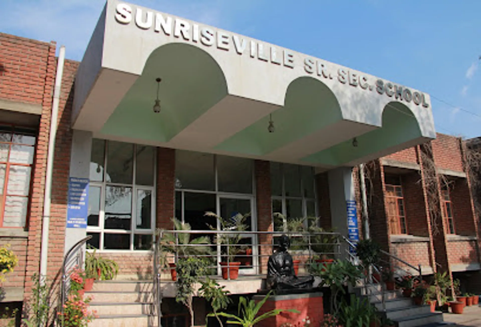 Sunriseville School campus