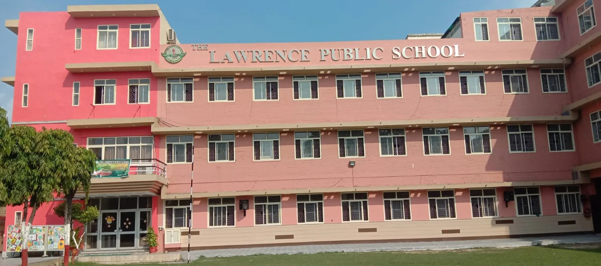The Lawrence Public School campus